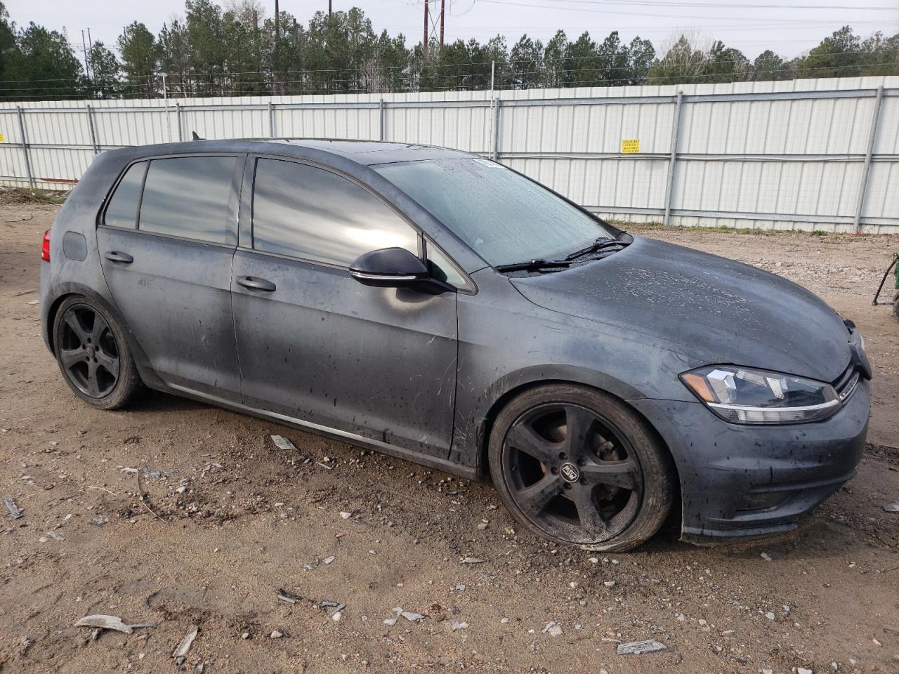 3VWG17AU8JM265685 2018 Volkswagen Golf S