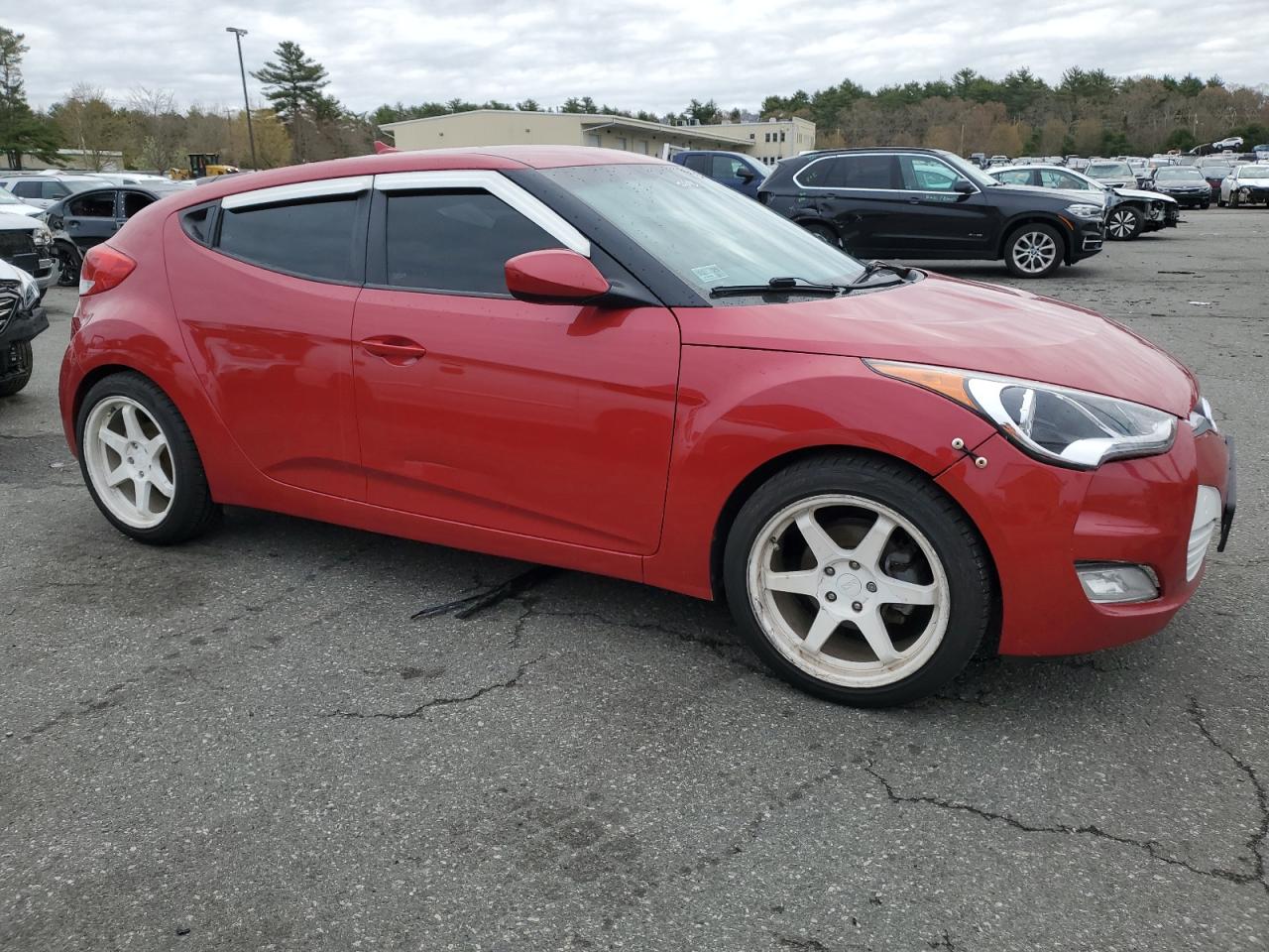 2017 Hyundai Veloster vin: KMHTC6AD4HU306353