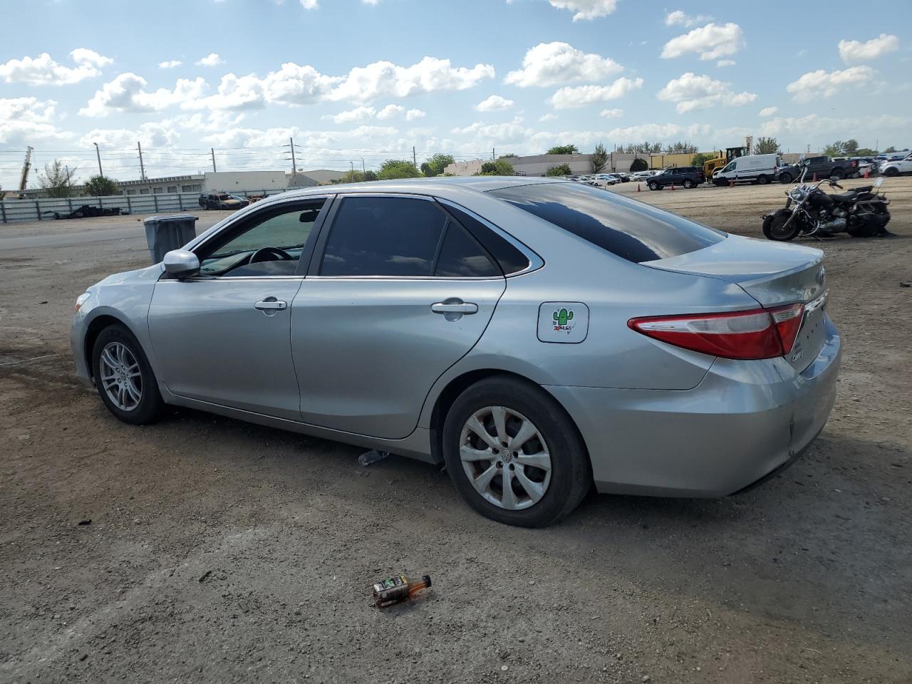 2018 Toyota Camry L vin: 4T1B11HK4JU623242