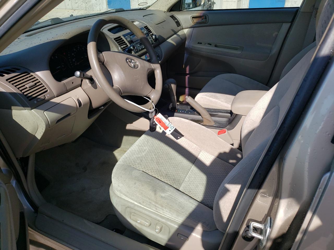 4T1BF32K74U587346 2004 Toyota Camry Le