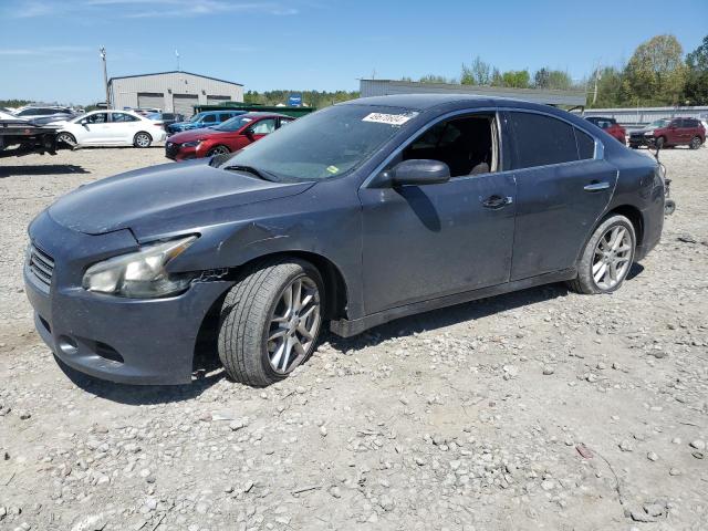 NISSAN MAXIMA S