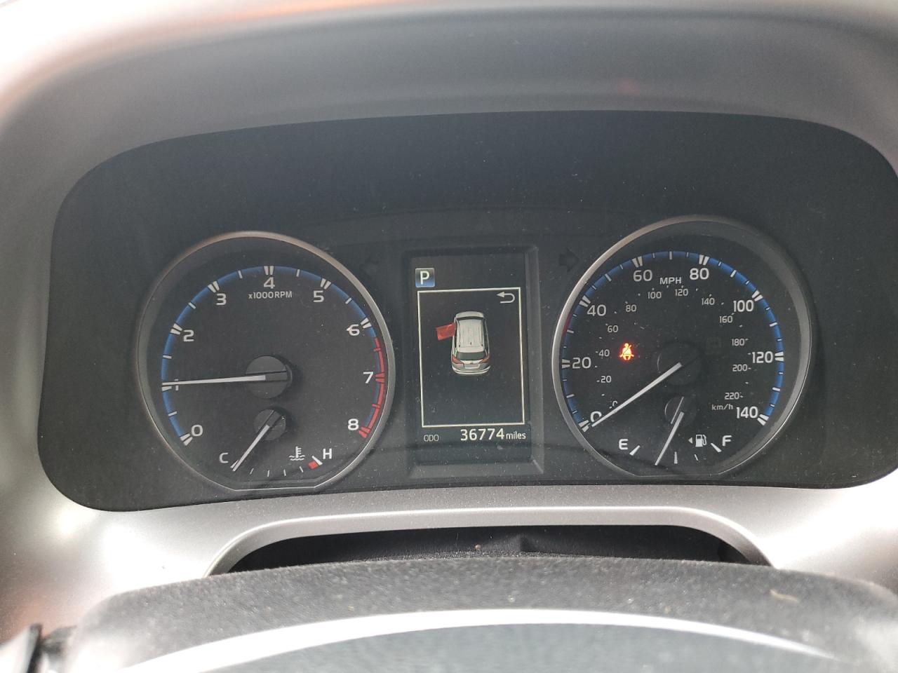 JTMBFREV6HJ106295 2017 Toyota Rav4 Le