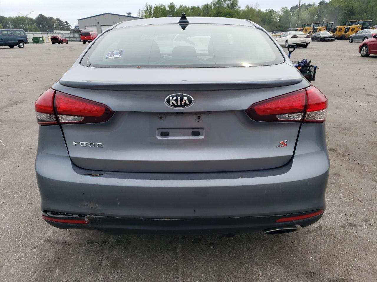 3KPFL4A72HE115867 2017 Kia Forte Lx