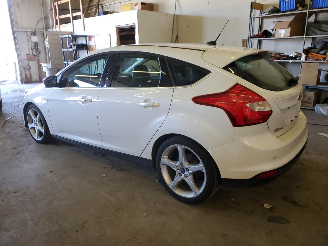 2012 Ford Focus Titanium vin: 1FAHP3N22CL265800