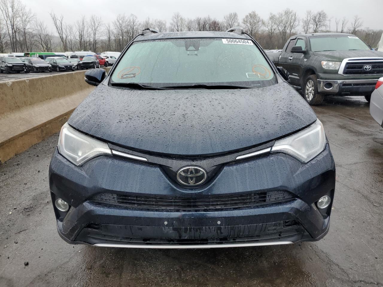 2017 Toyota Rav4 Xle vin: JTMRFREV3HJ171538