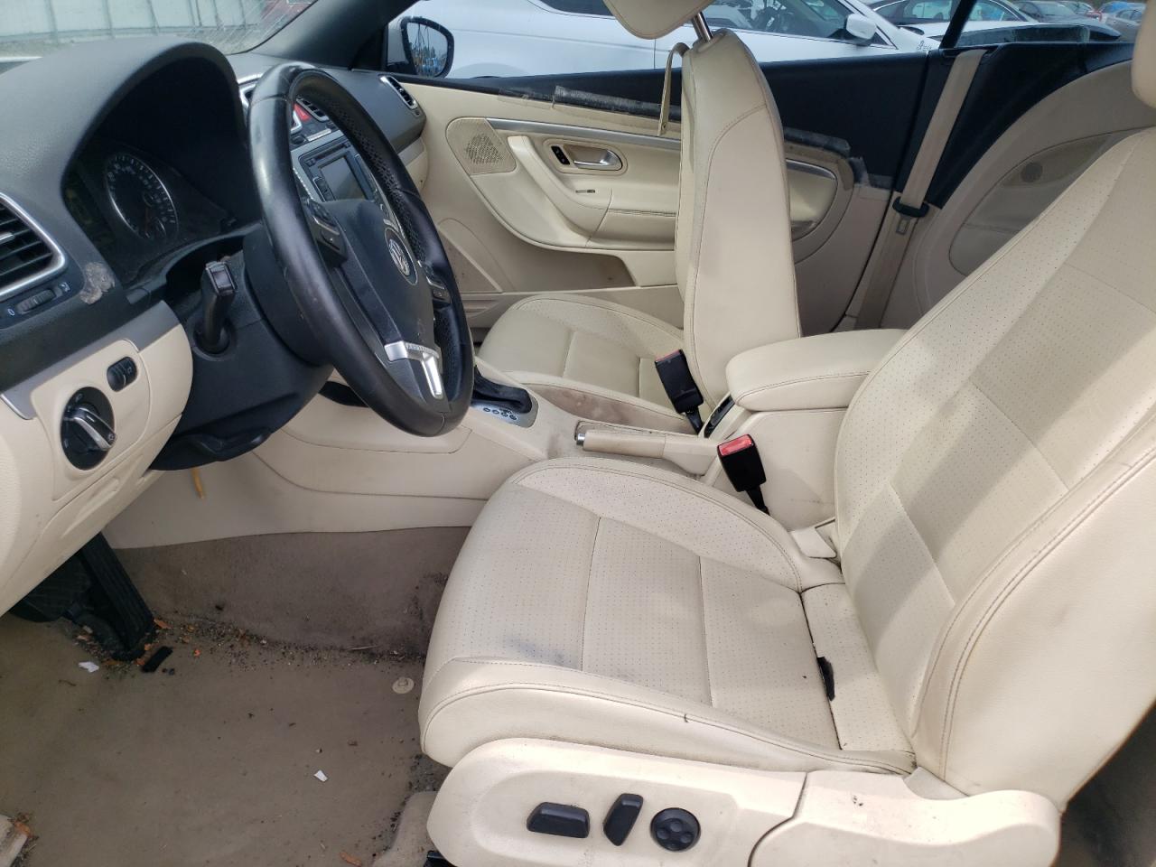 WVWBW8AH1EV000948 2014 Volkswagen Eos Komfort