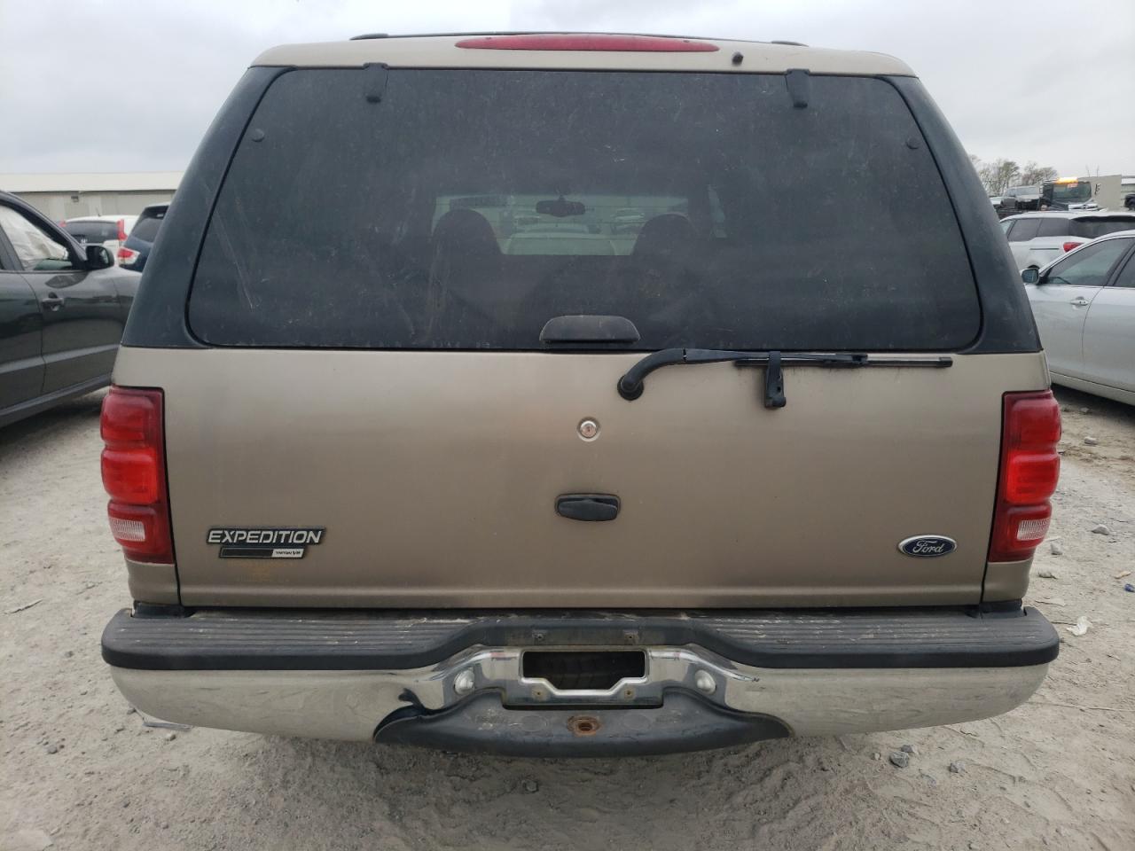 1FMRU15W11LA50576 2001 Ford Expedition Xlt