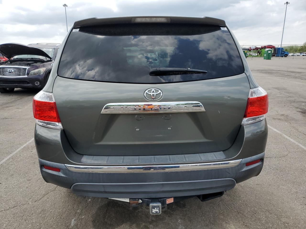 5TDZA3EH7BS012831 2011 Toyota Highlander Base