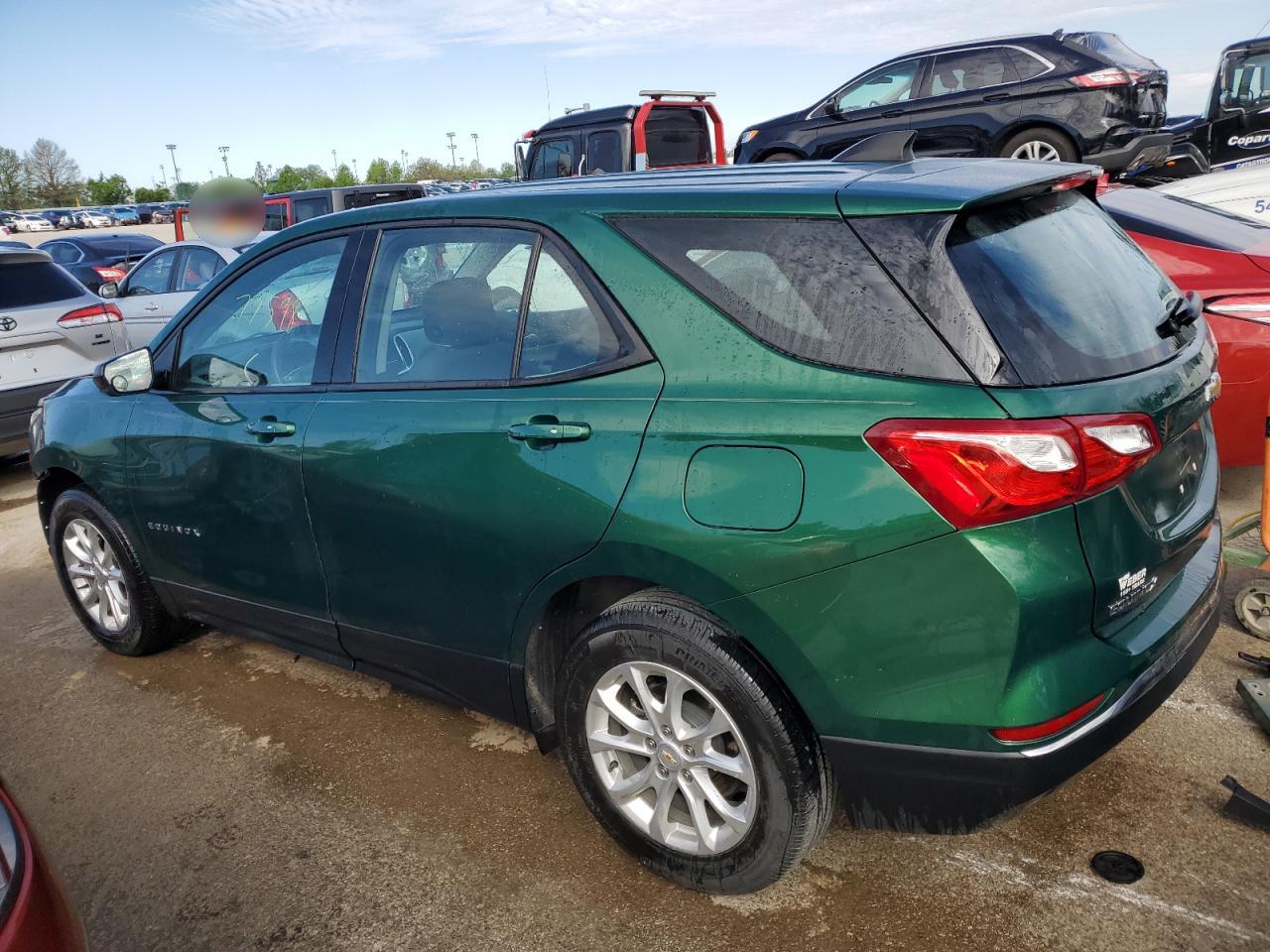 2GNAXHEV0J6227921 2018 Chevrolet Equinox Ls