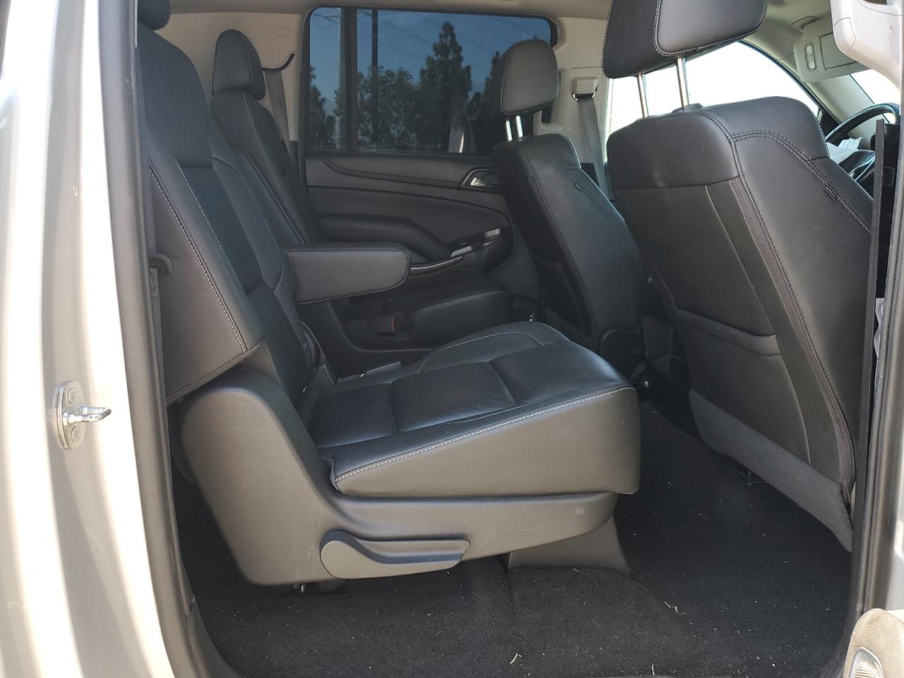 2018 Chevrolet Suburban C1500 Lt vin: 1GNSCHKC2JR256506