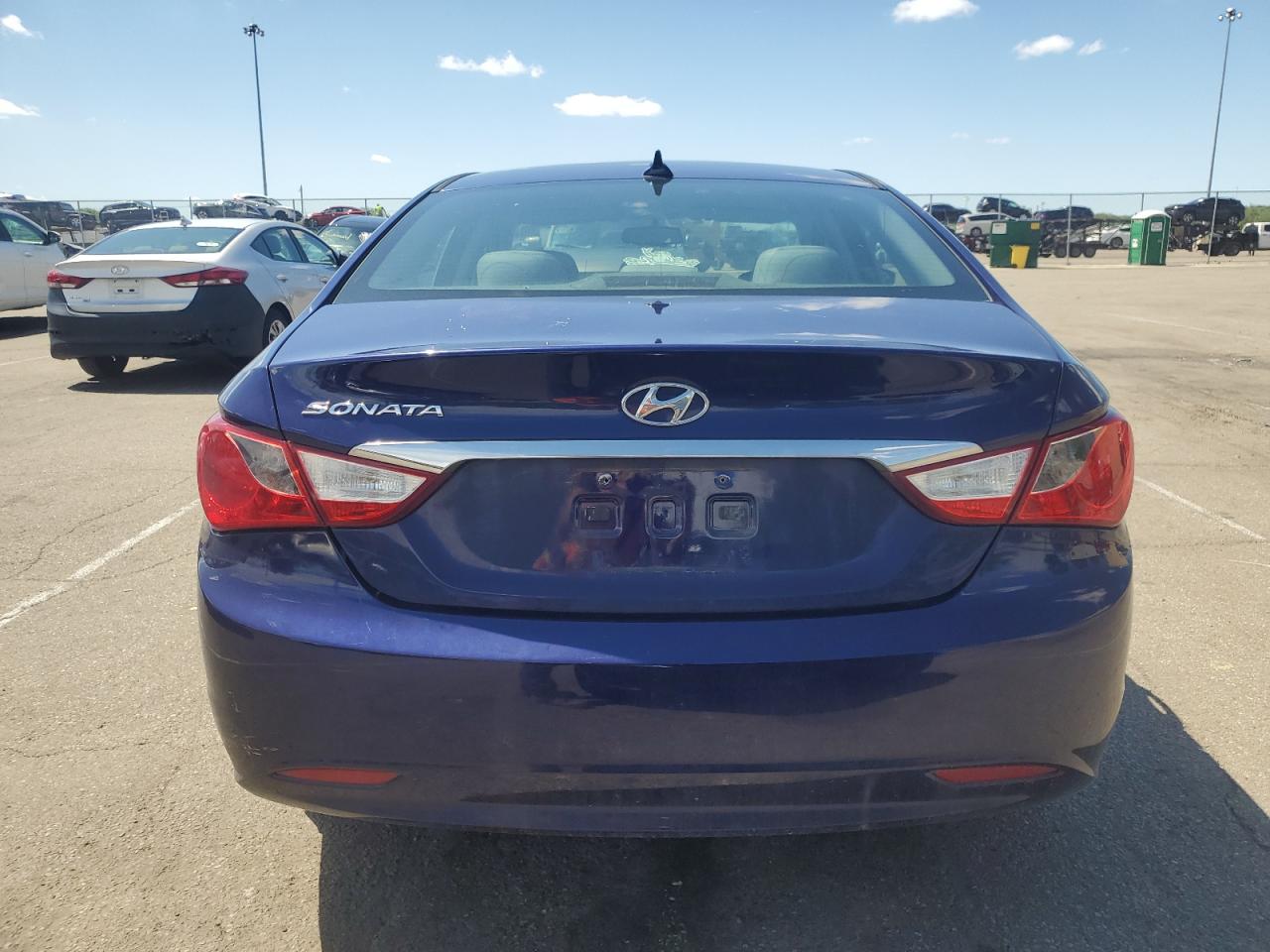 5NPEB4AC8DH761108 2013 Hyundai Sonata Gls