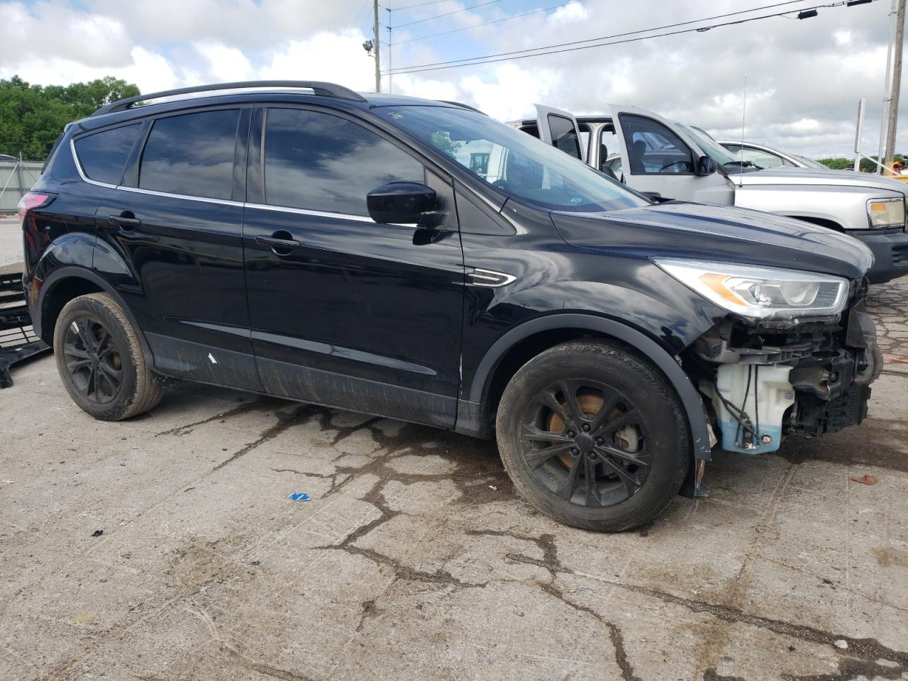 1FMCU0GDXHUD38225 2017 Ford Escape Se