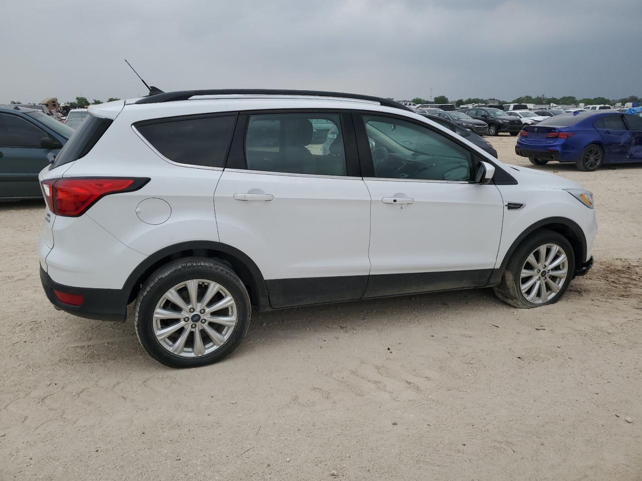 2019 Ford Escape Sel vin: 1FMCU0HD1KUA80845