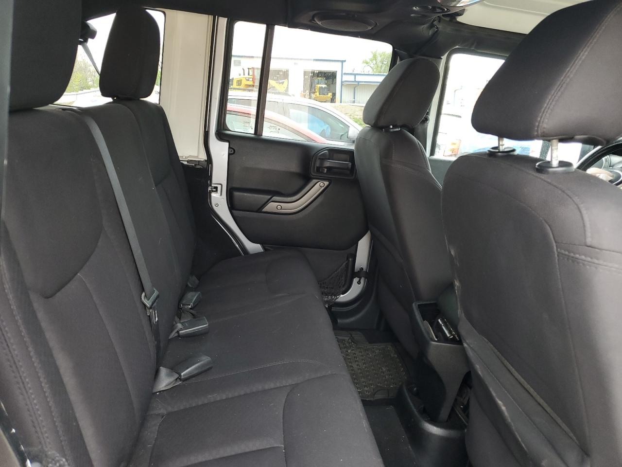 1C4BJWDGXEL129949 2014 Jeep Wrangler Unlimited Sport