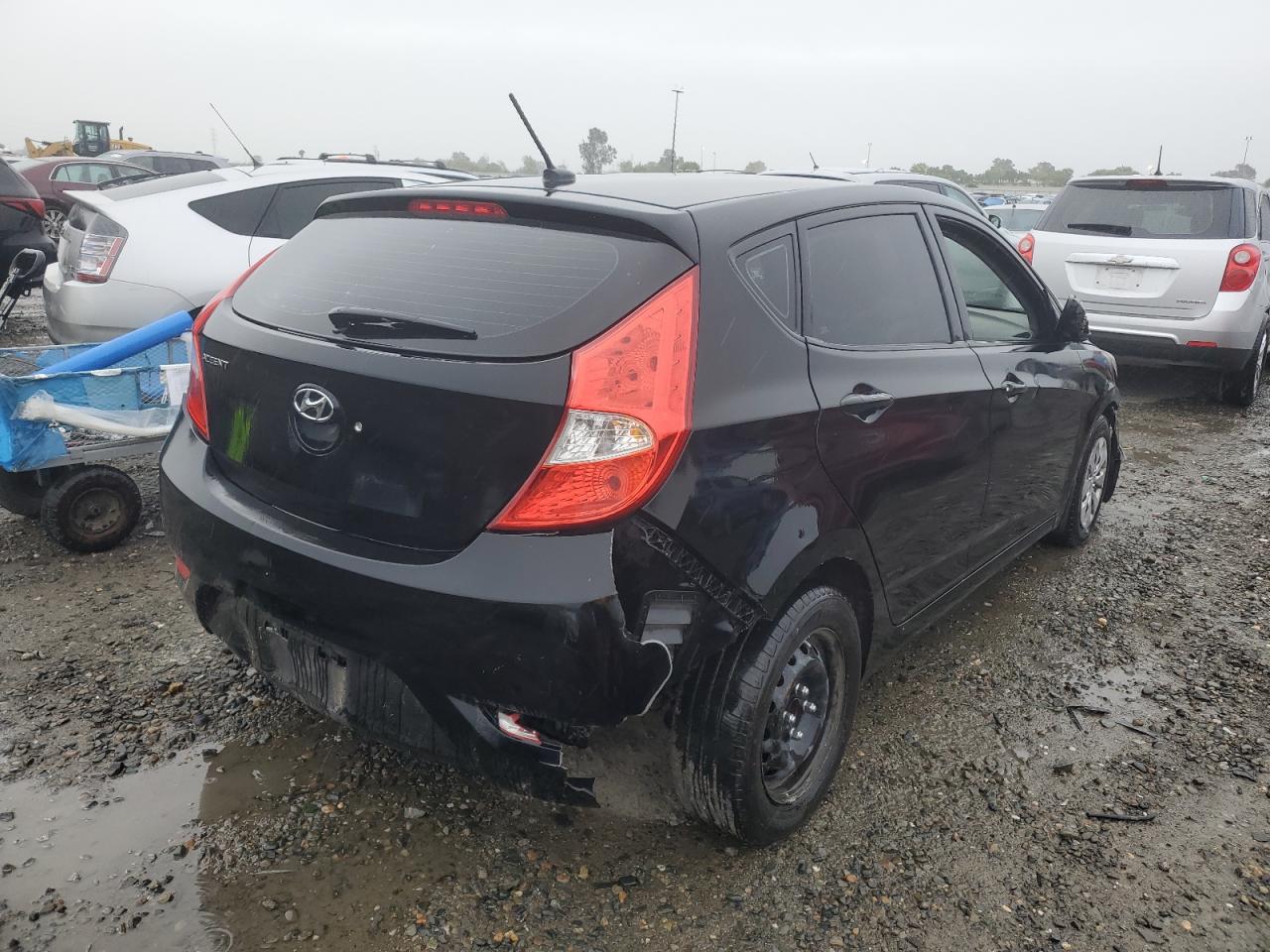 2015 Hyundai Accent Gs vin: KMHCT5AE7FU200446