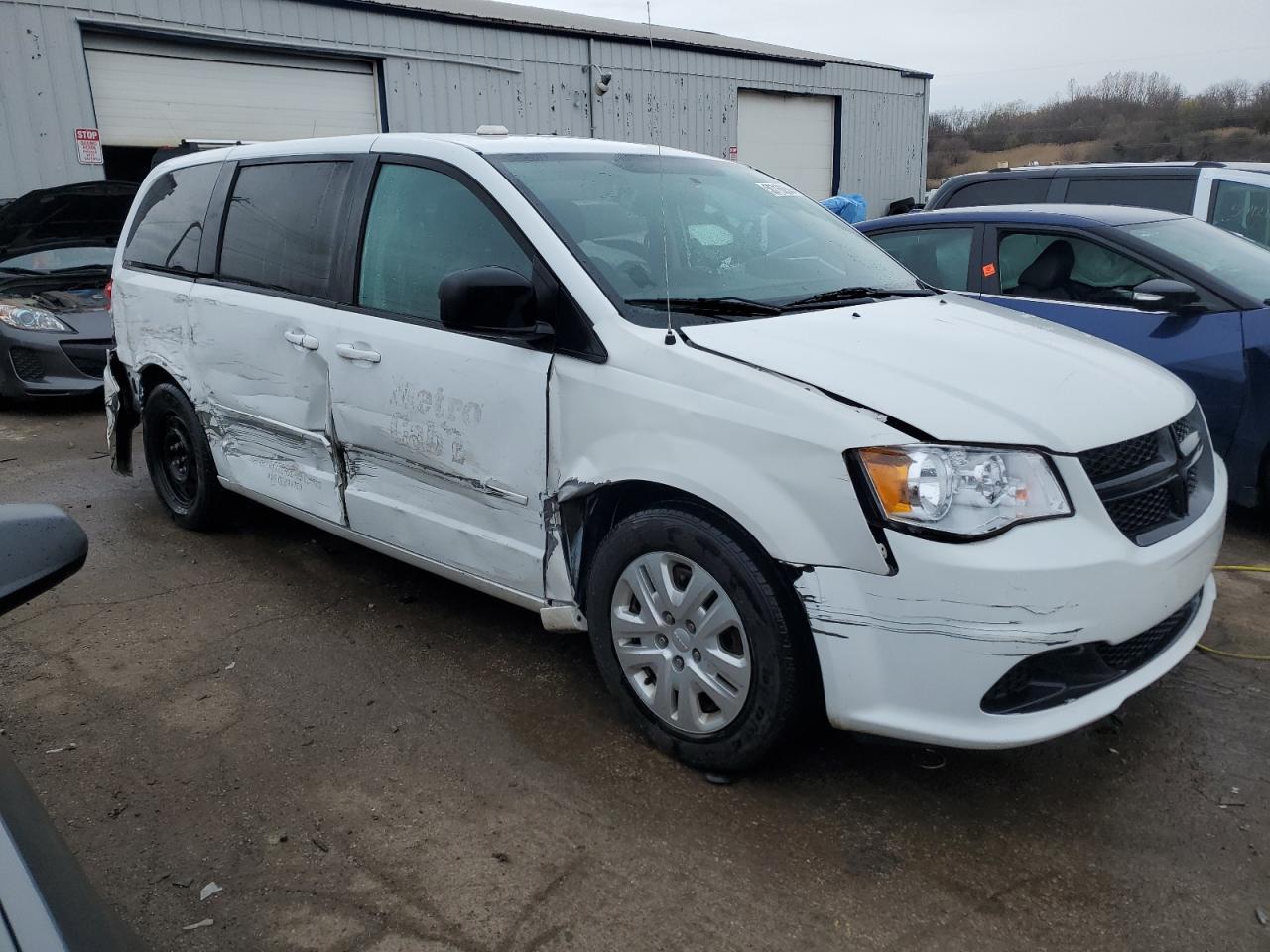 2C4RDGBG7HR746851 2017 Dodge Grand Caravan Se