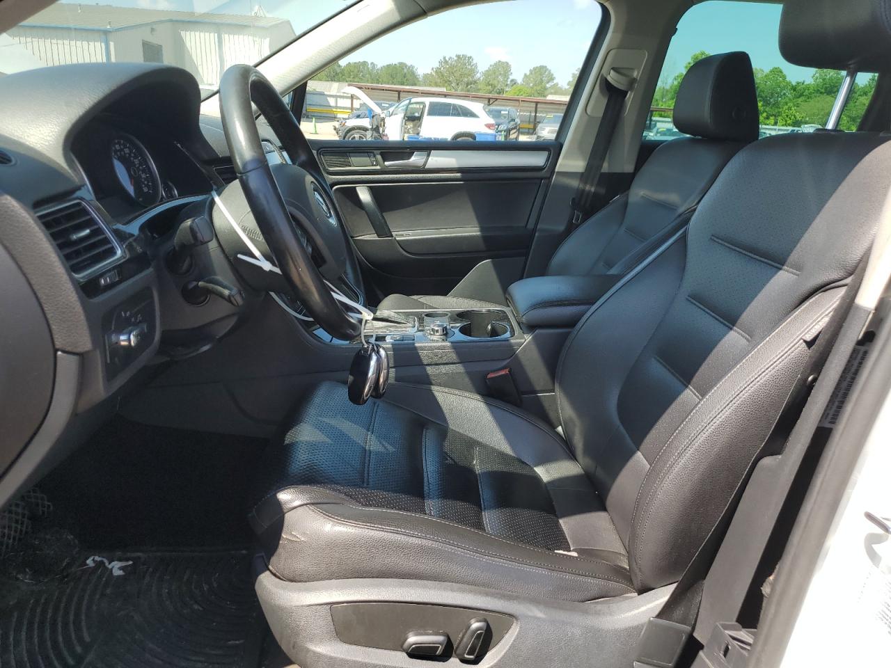 WVGEF9BP8CD007757 2012 Volkswagen Touareg V6