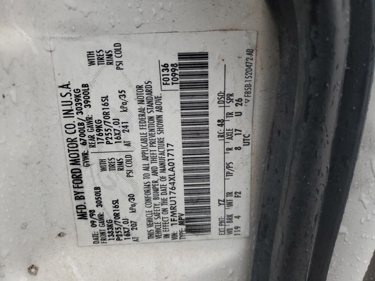 1FMRU1764XLA01717 1999 Ford Expedition