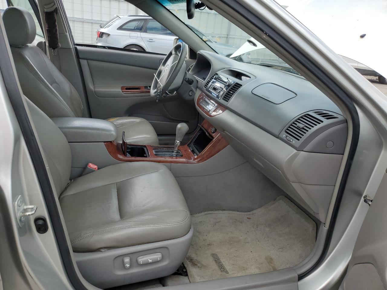 4T1BE32K85U543957 2005 Toyota Camry Le