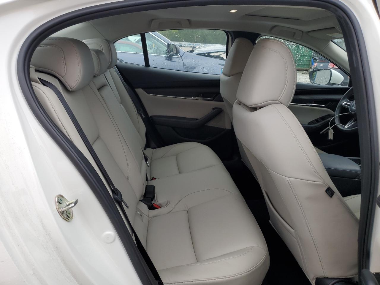 JM1BPACL1M1327670 2021 Mazda 3 Preferred