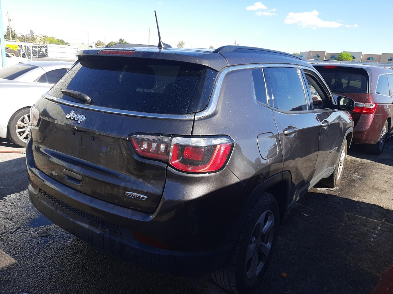 3C4NJCBB0JT489006 2018 Jeep Compass Latitude
