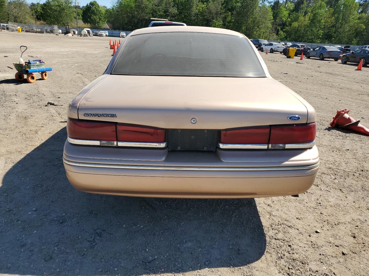 2FALP73W5TX137691 1996 Ford Crown Victoria