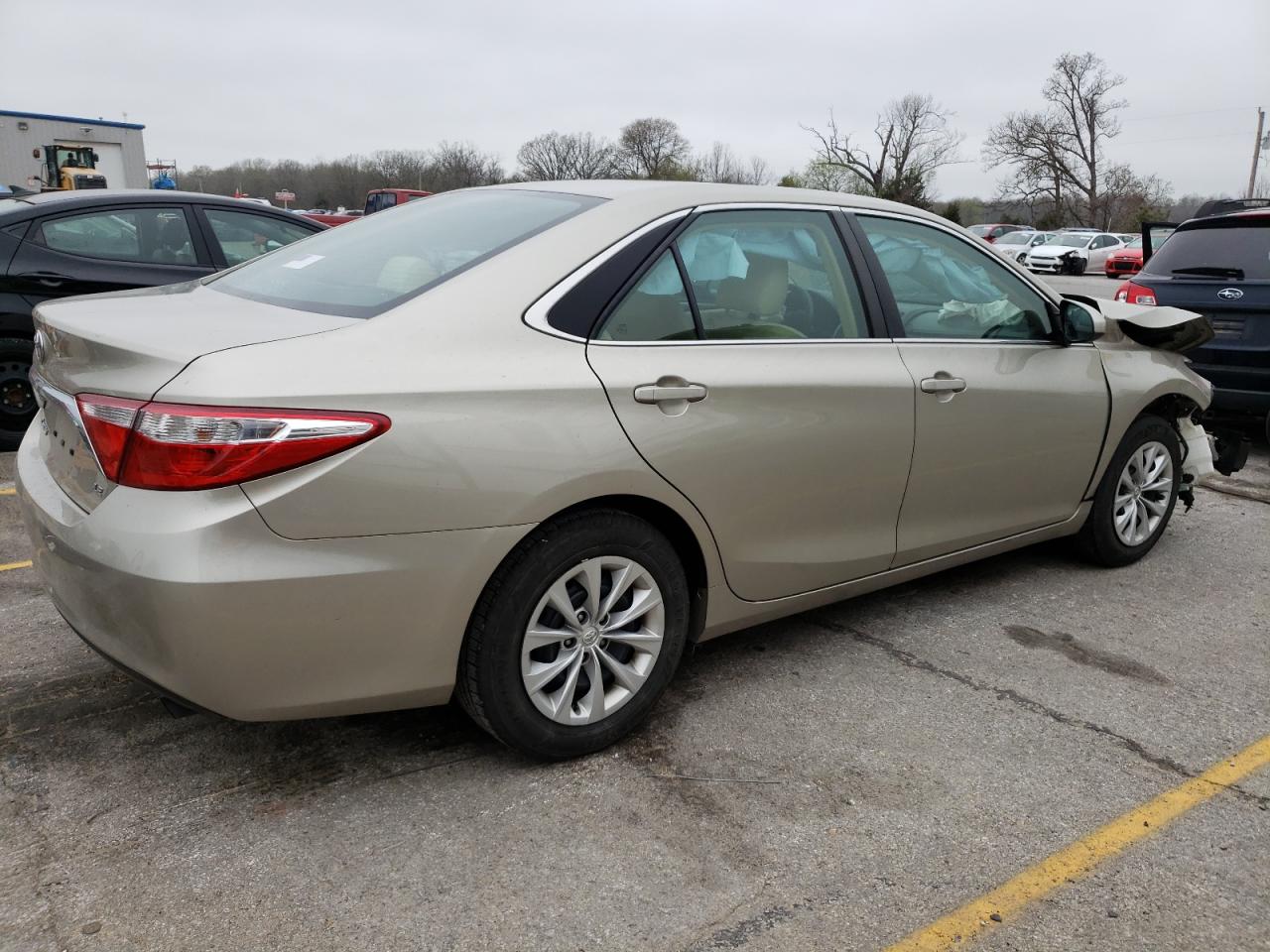 2015 Toyota Camry Le vin: 4T4BF1FK4FR471139