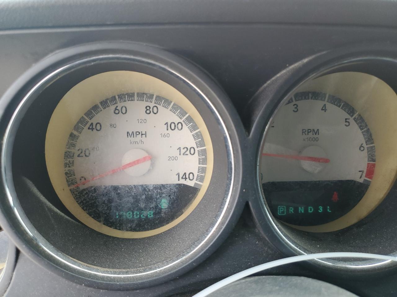 2B3LJ44VX9H535239 2009 Dodge Challenger Se