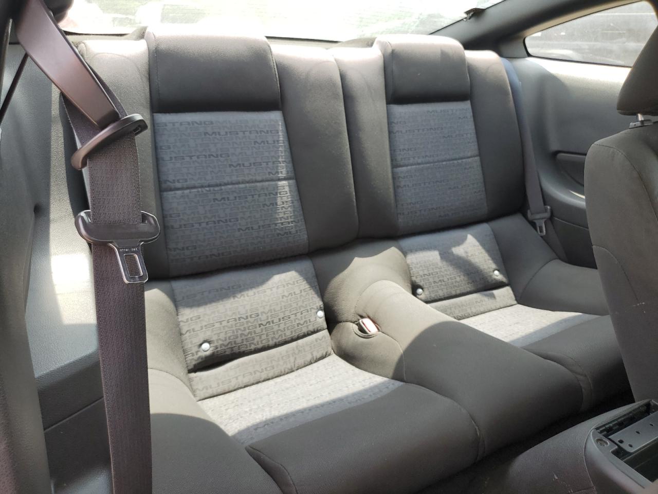 1ZVHT80N885128728 2008 Ford Mustang