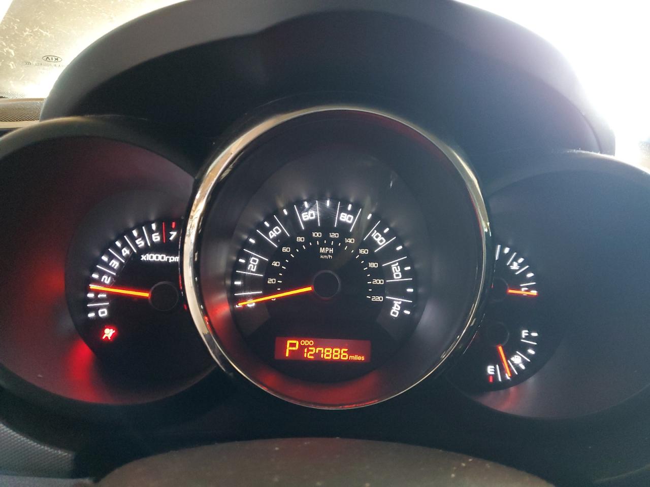 KNDJT2A23B7306563 2011 Kia Soul +