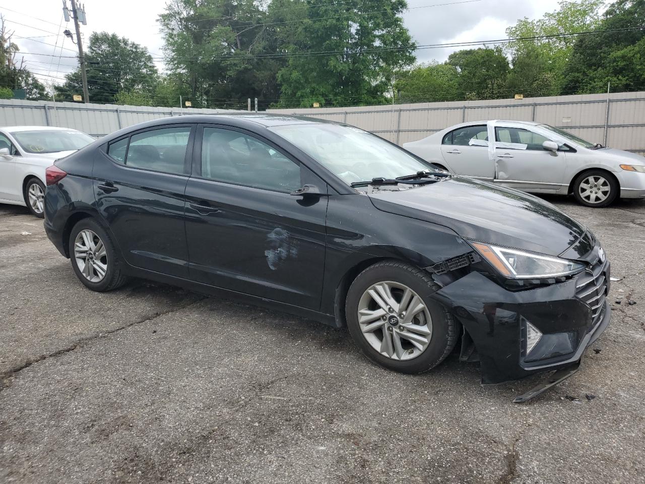 2020 Hyundai Elantra Sel vin: 5NPD84LF3LH575394