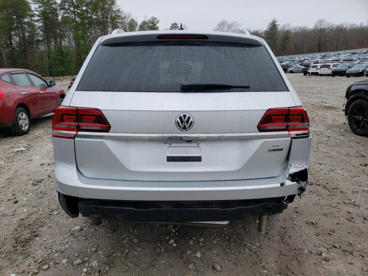 1V2GR2CA5KC555238 2019 Volkswagen Atlas S