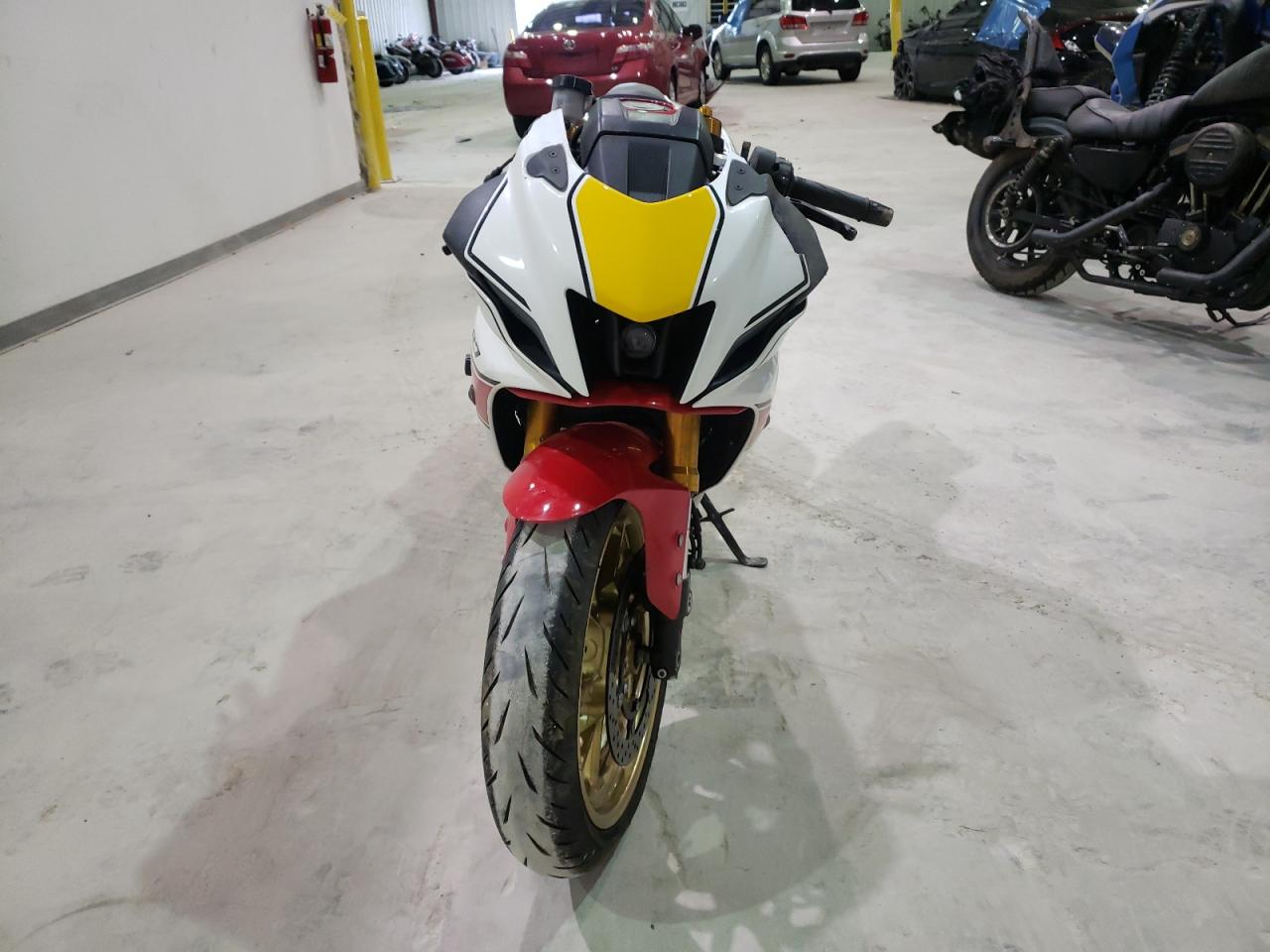 JYARM38EXNA003031 2022 Yamaha Yzfr7