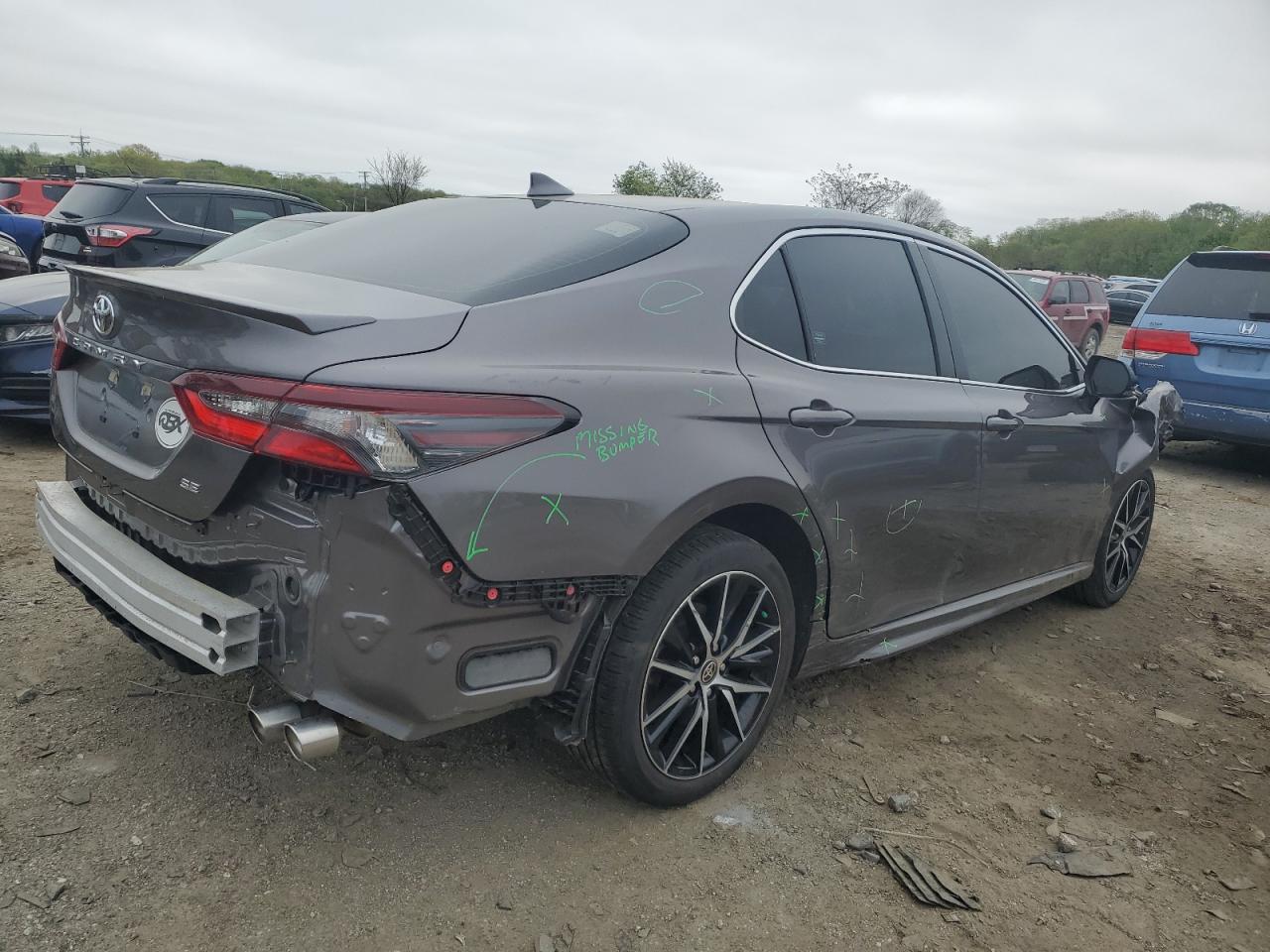 4T1G11AKXNU631822 2022 Toyota Camry Se