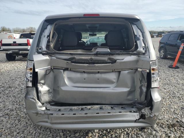 2015 Chrysler Town & Country - Image 6