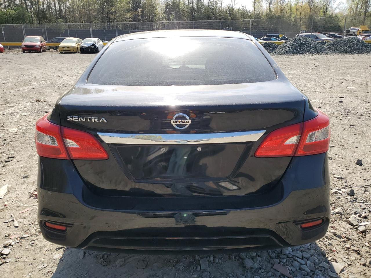 3N1AB7AP0JY270164 2018 Nissan Sentra S