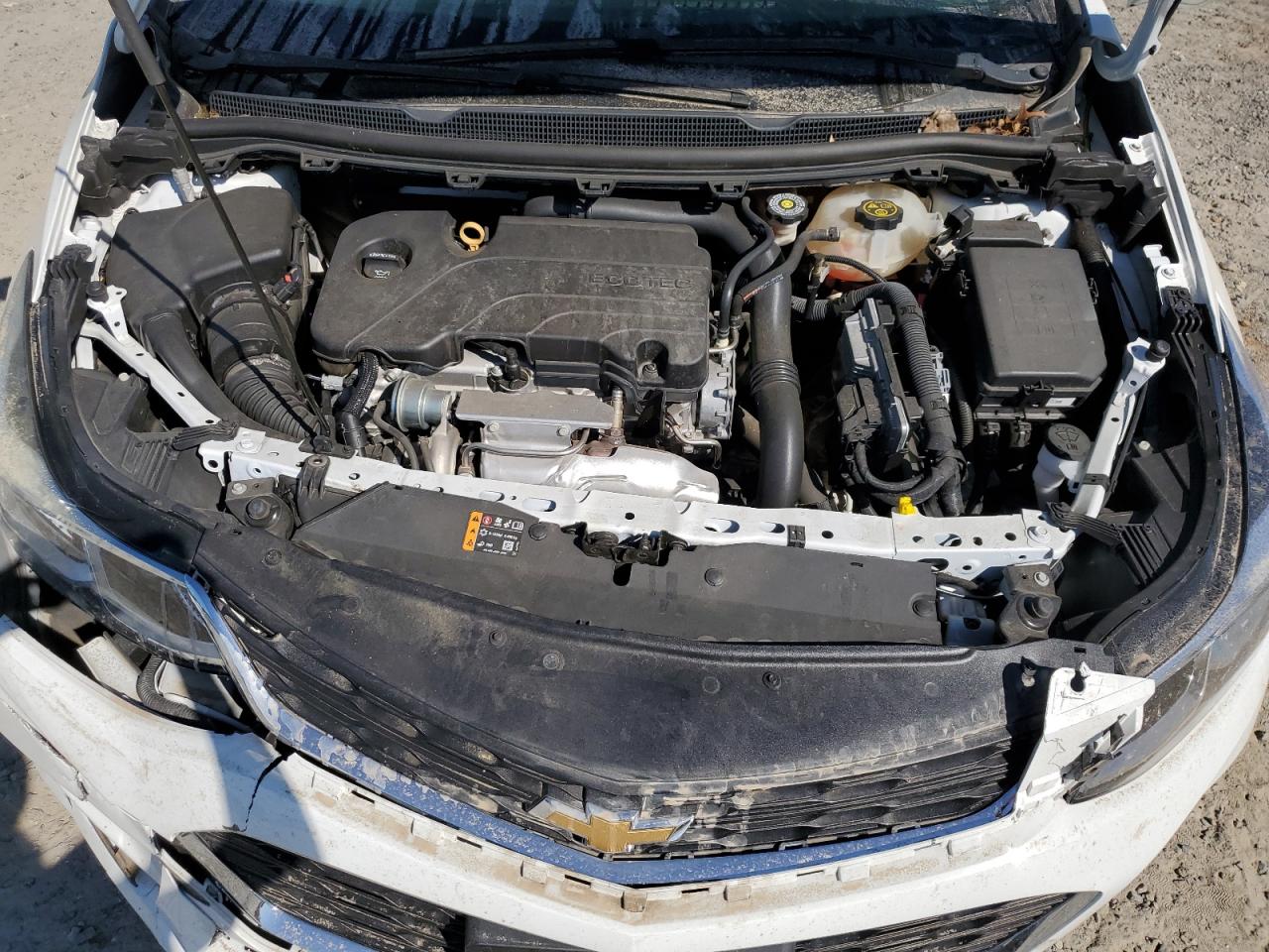 1G1BC5SM1J7213165 2018 Chevrolet Cruze Ls