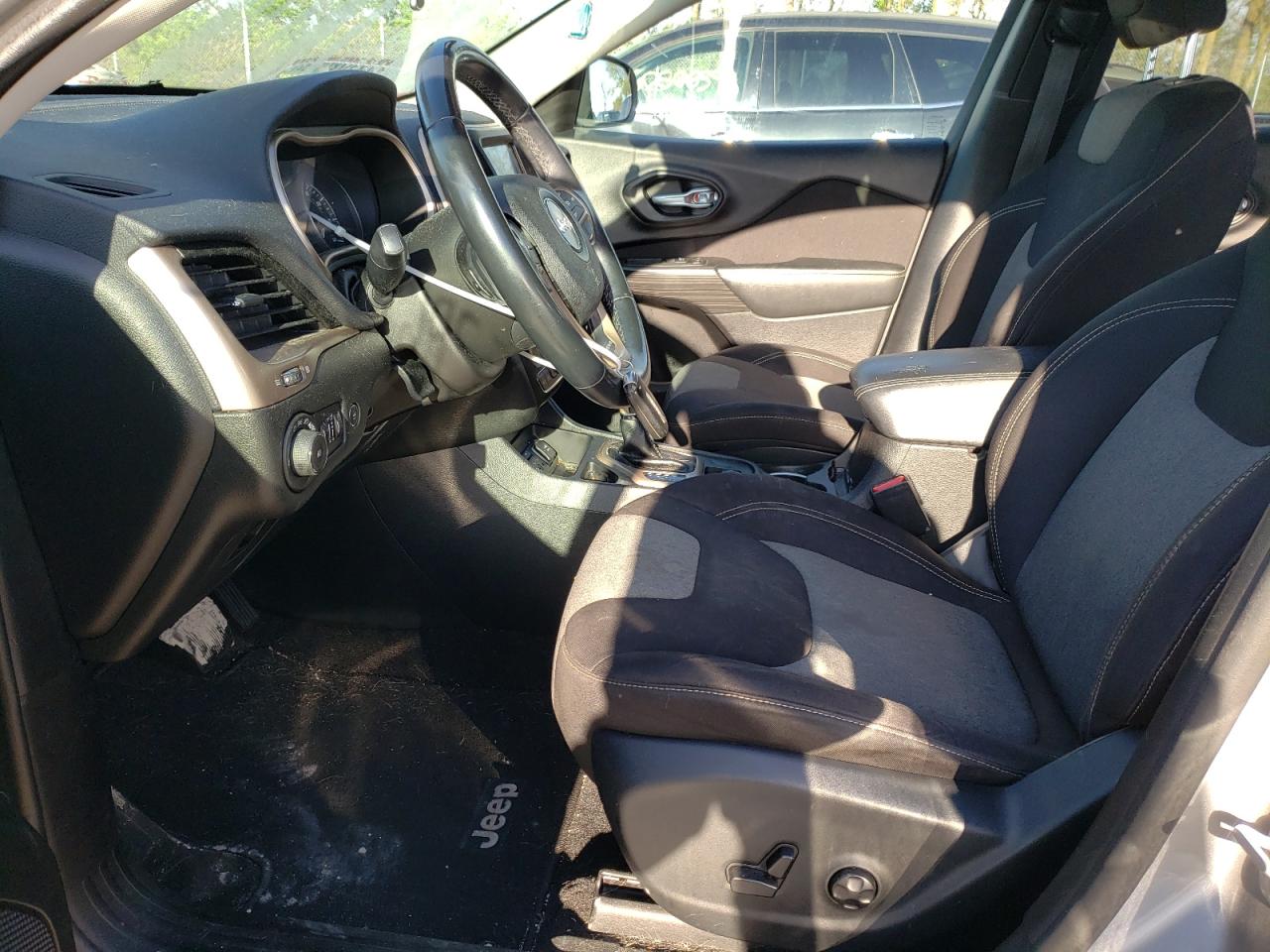 1C4PJLCS3EW319830 2014 Jeep Cherokee Latitude