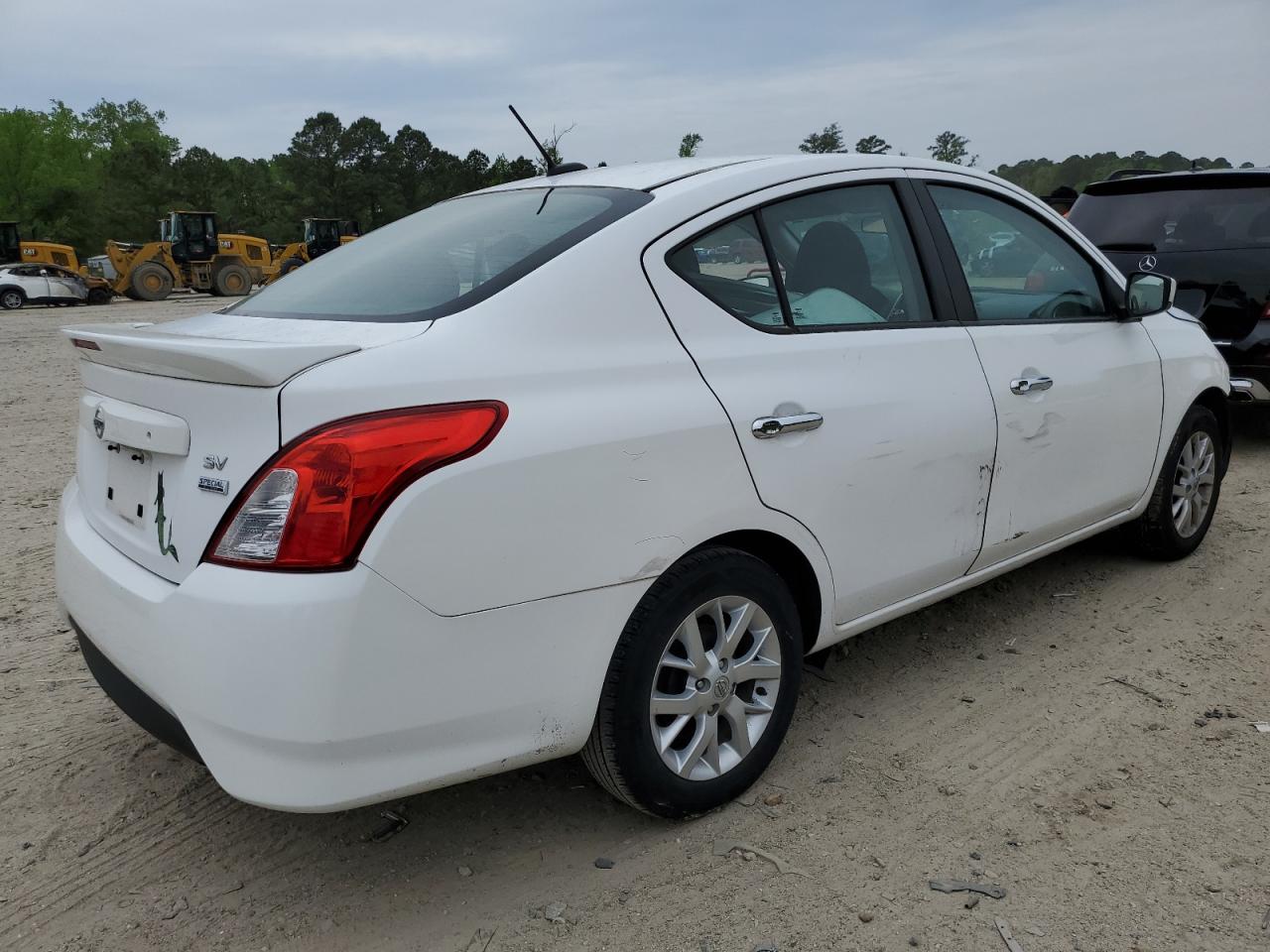 2018 Nissan Versa S vin: 3N1CN7AP9JL854821