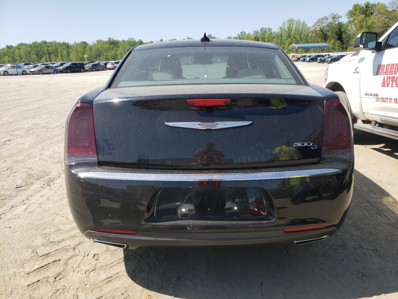 2C3CCAEG8GH351099 2016 Chrysler 300C