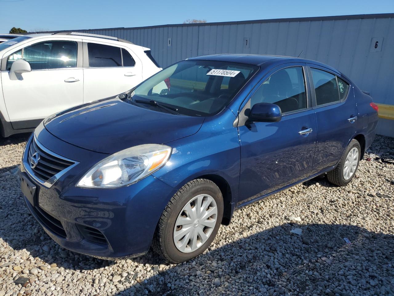 2013 Nissan Versa S vin: 3N1CN7AP6DL884556