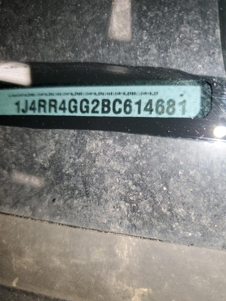 1J4RR4GG2BC614681 2011 Jeep Grand Cherokee Laredo