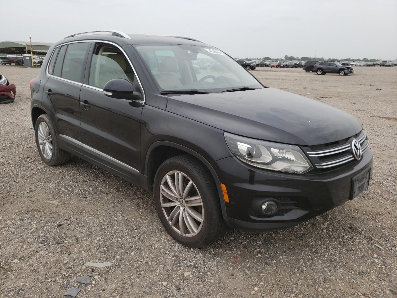 WVGAV7AX4GW575490 2016 Volkswagen Tiguan S