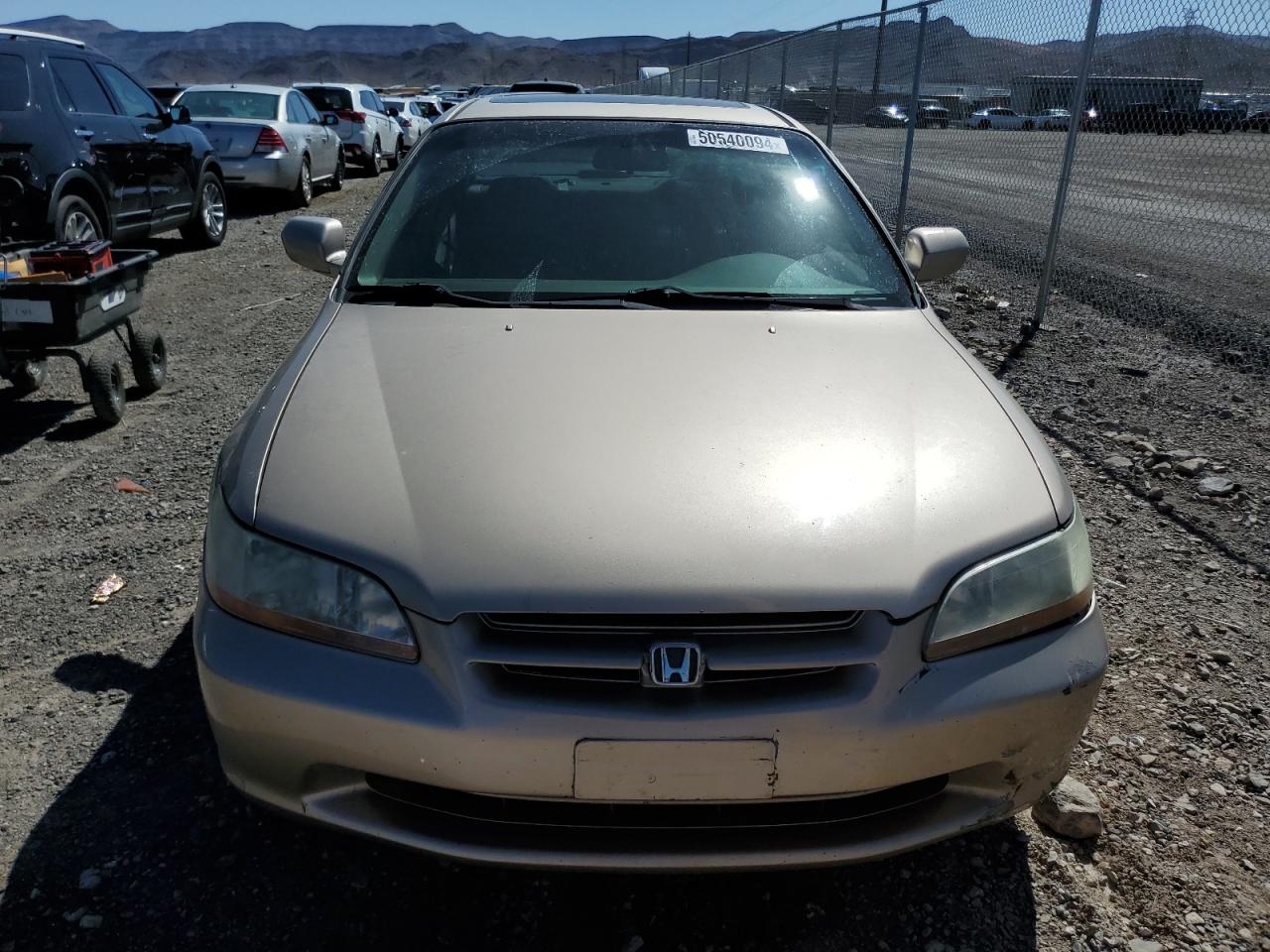 1HGCG6672YA098598 2000 Honda Accord Ex