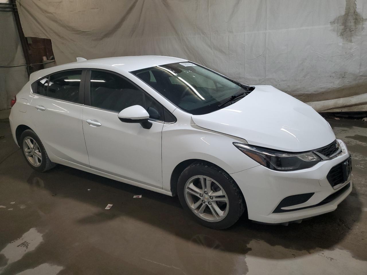 3G1BE6SM5JS611688 2018 Chevrolet Cruze Lt