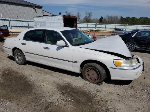 2001 Lincoln Town Car Cartier VIN: 1LNHM83W61Y625877 Lot: 49036974