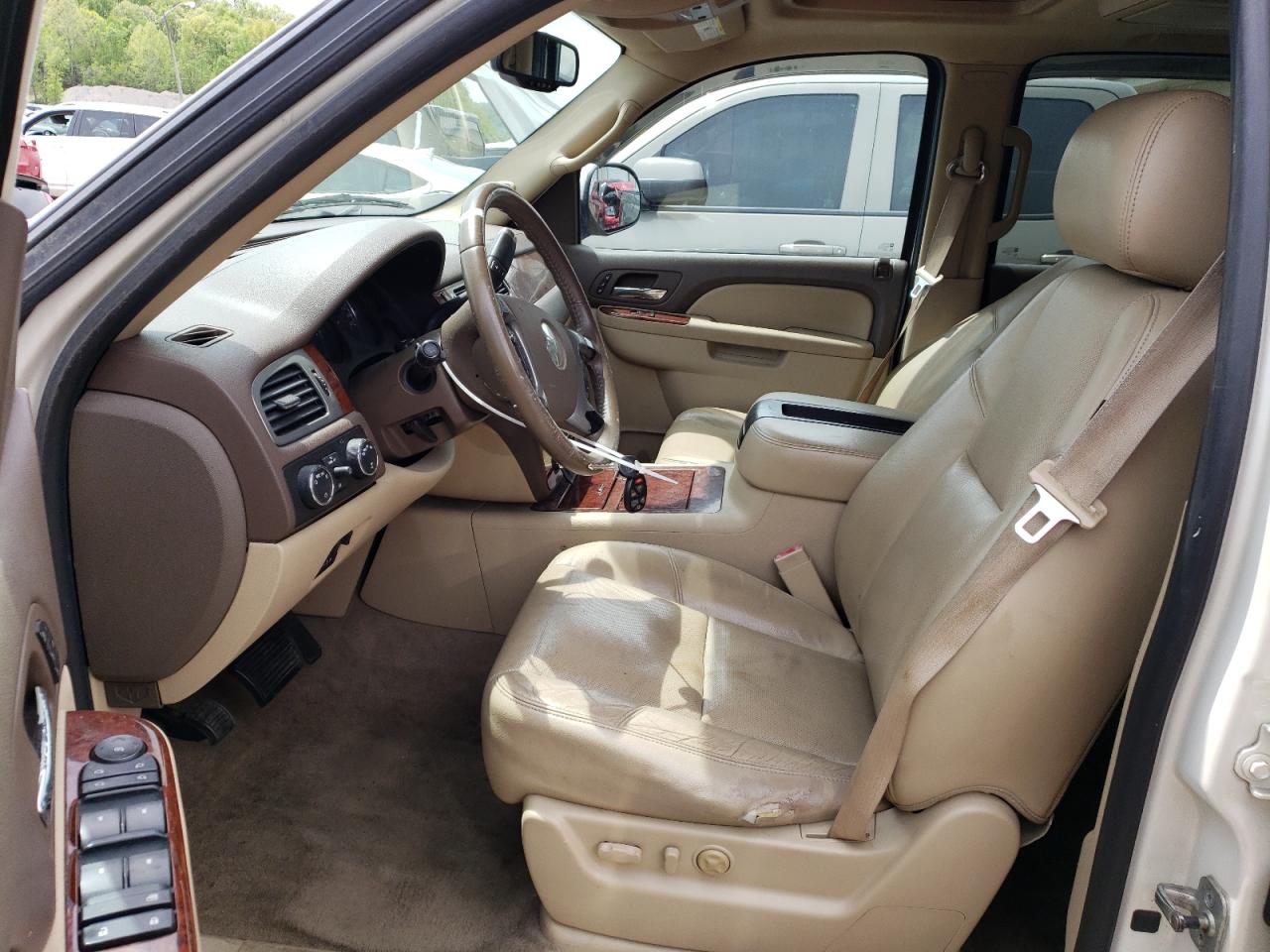 1GNUKCE01AR197111 2010 Chevrolet Tahoe K1500 Ltz