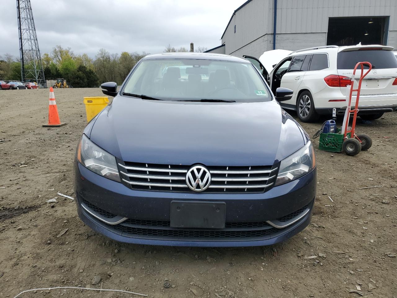 1VWBN7A35DC110328 2013 Volkswagen Passat Se