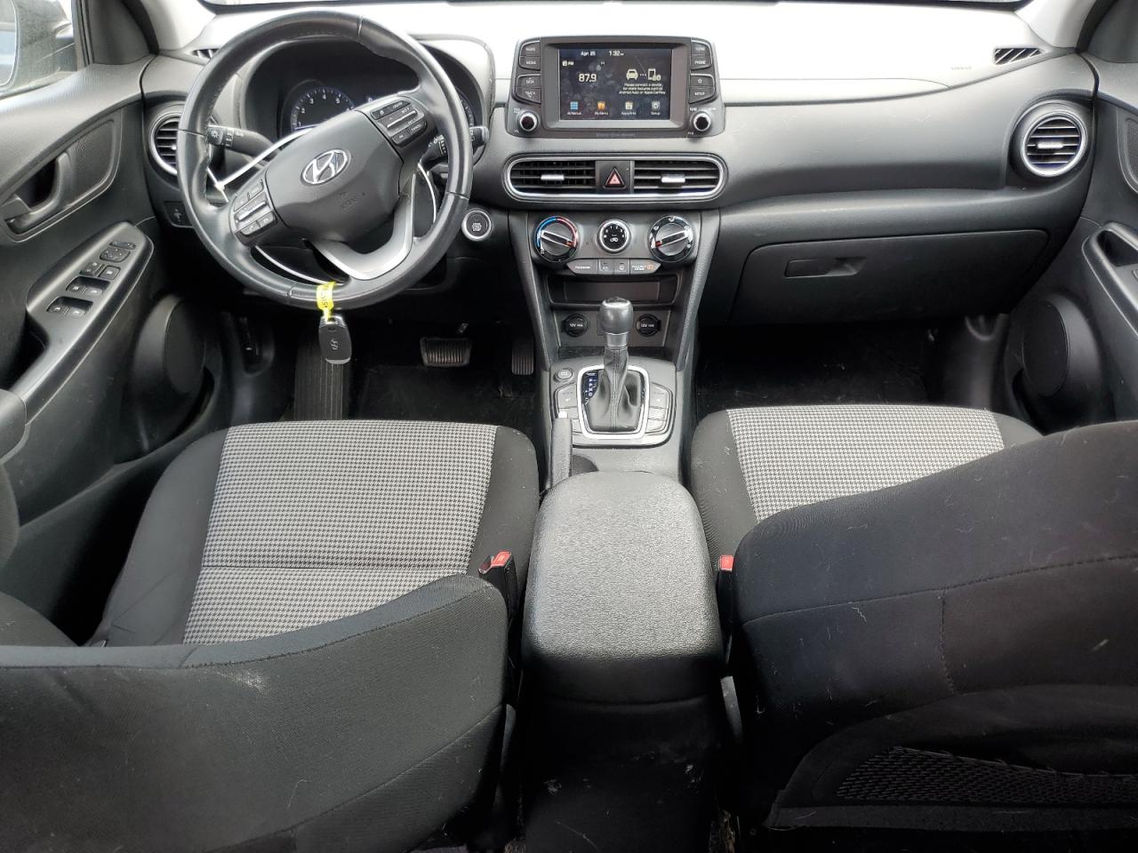 KM8K22AAXJU078197 2018 Hyundai Kona Sel