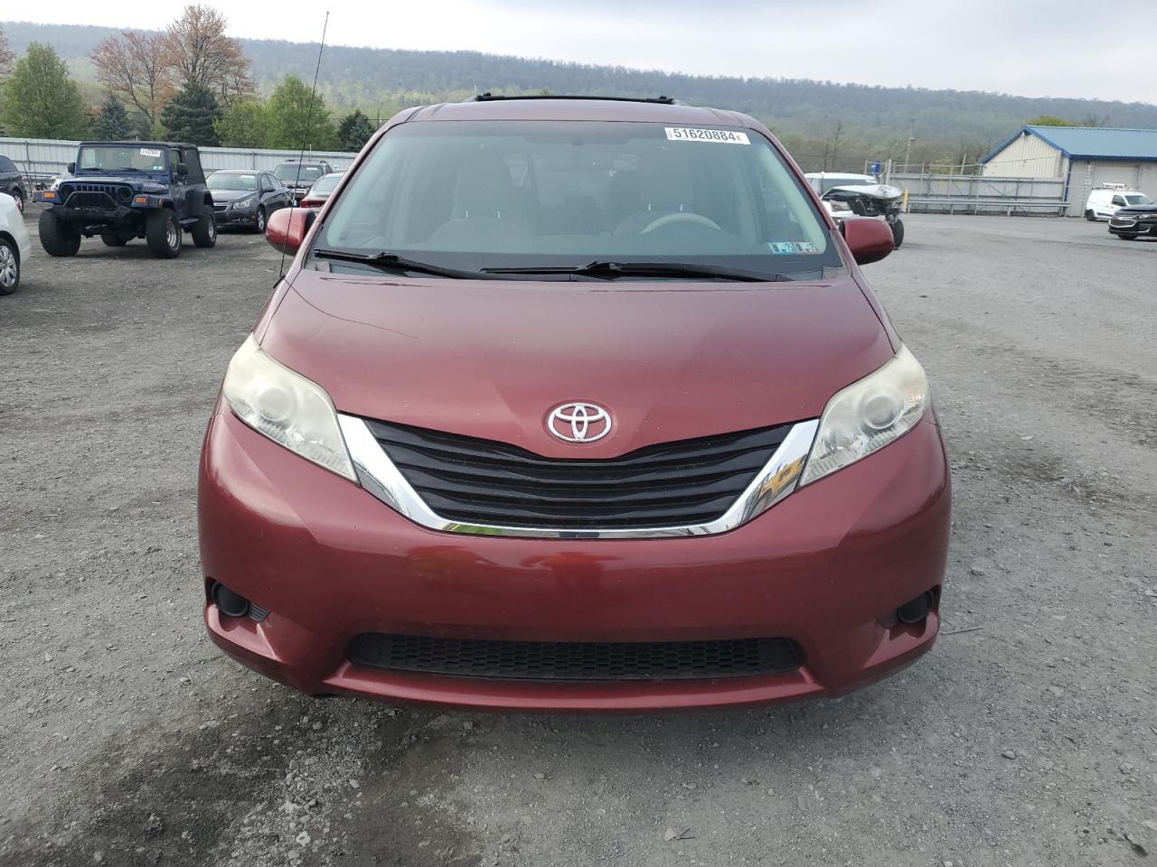 5TDKK3DC2BS047197 2011 Toyota Sienna Le